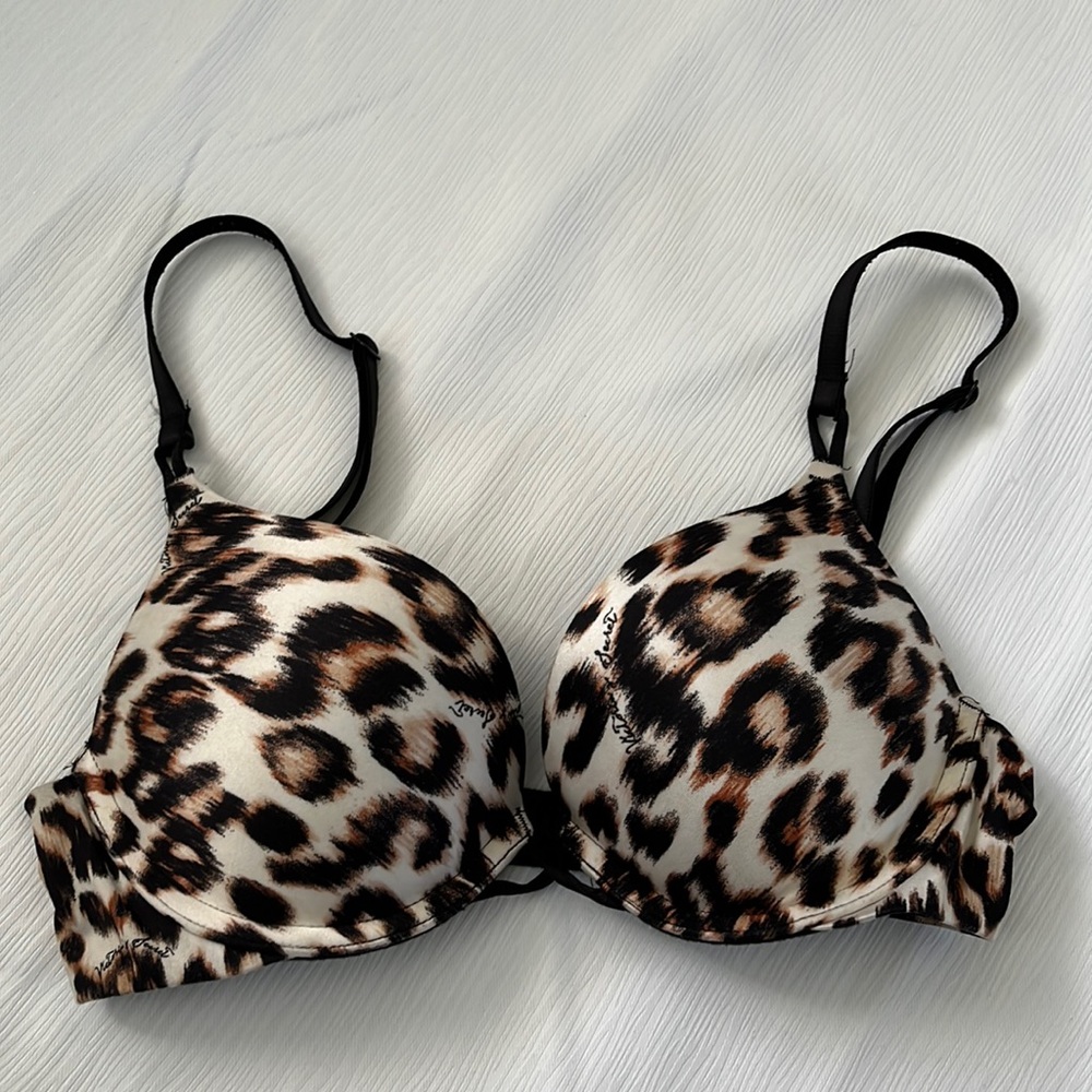 Victoria’s Secret Bombshell Bra size 32B